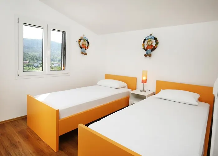 Villa Lidija *